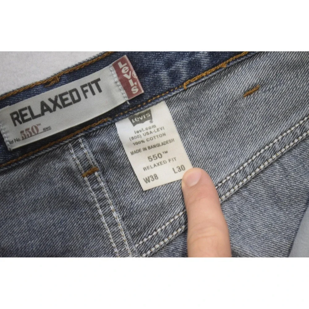 Levis waist 19
